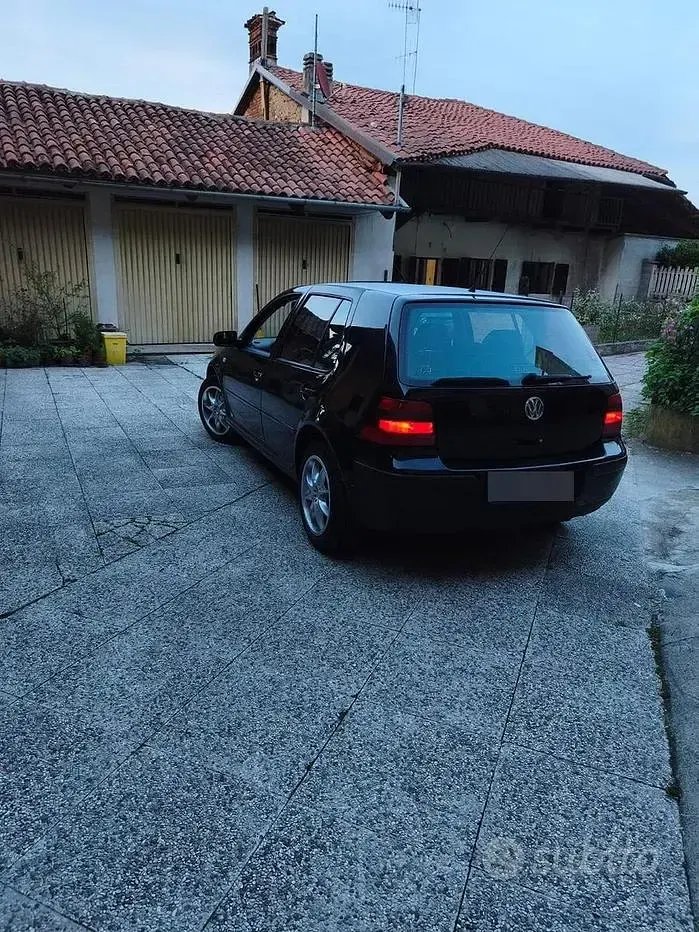 Usata VW Golf IV 105 CV (77 kW) 2003 Nero Berlina