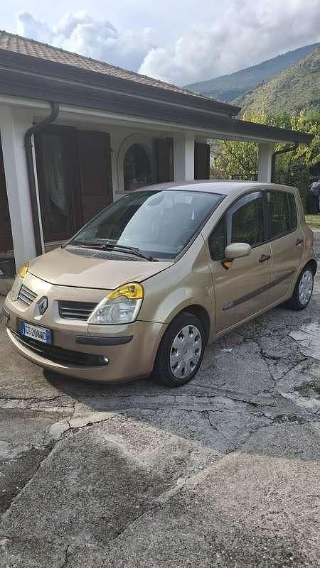 Usata Renault Modus Dynamique 75 CV (55 kW) 2005 Monovolume