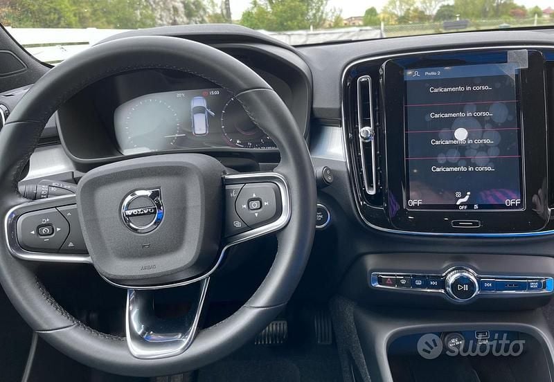 Usata Volvo XC40 Core 129 CV (94 kW) 2024 Nero SUV