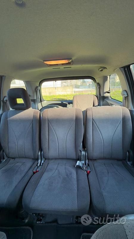 Usata Mazda MPV 136 CV (100 kW) 2002 Grigio Monovolume