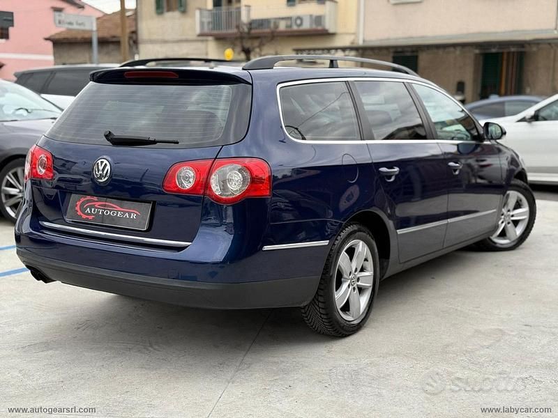 Usata VW Passat Highline 140 CV (102 kW) 2010 Blu Station wagon