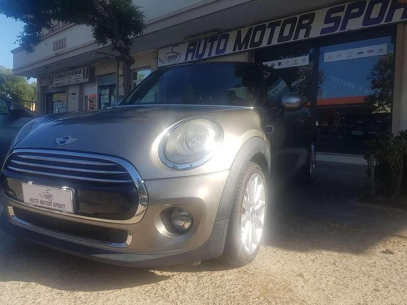 Usata Mini Cooper Cabriolet 136 CV (100 kW) 2017 Grigio metallizzato Cabrio