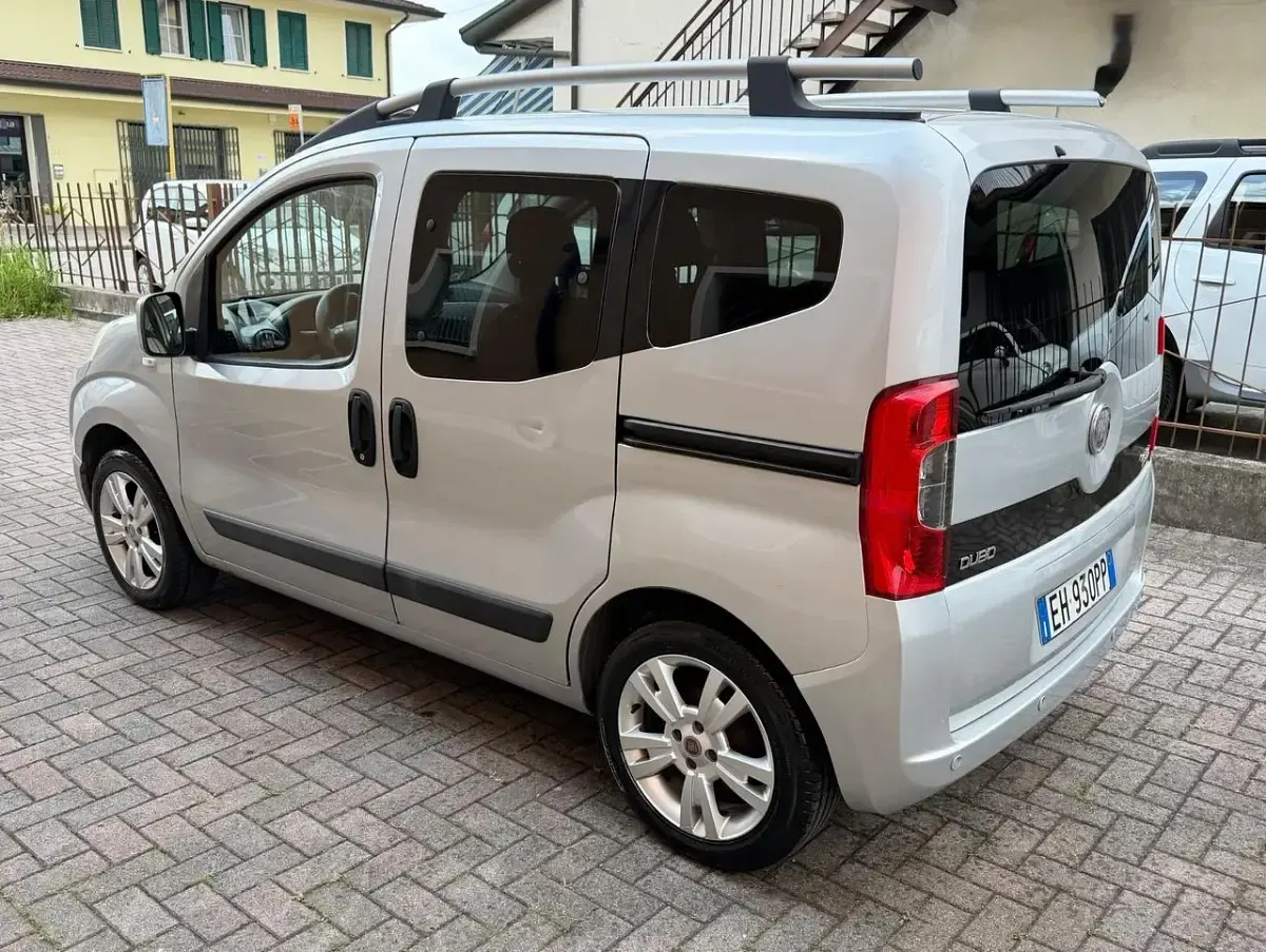 Usata Fiat Qubo Trekking 77 CV (56 kW) 2011 Grigio Monovolume