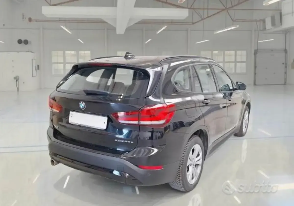 Usata BMW X1 Comfort Edition 125 CV (91 kW) 2021 Nero SUV