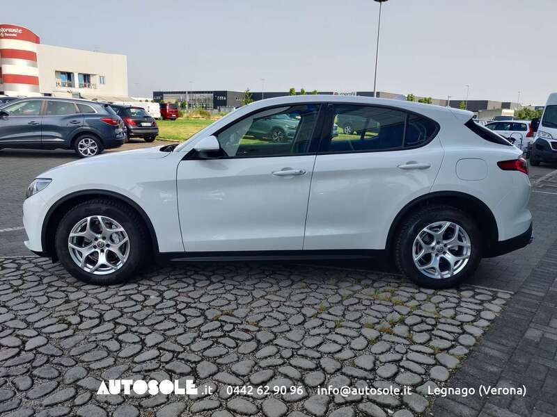 Usata Alfa Romeo Stelvio Business 160 CV (117 kW) 2021 Bianco SUV
