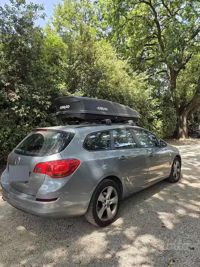 Usata Opel Astra 140 CV (102 kW) 2013 Station wagon