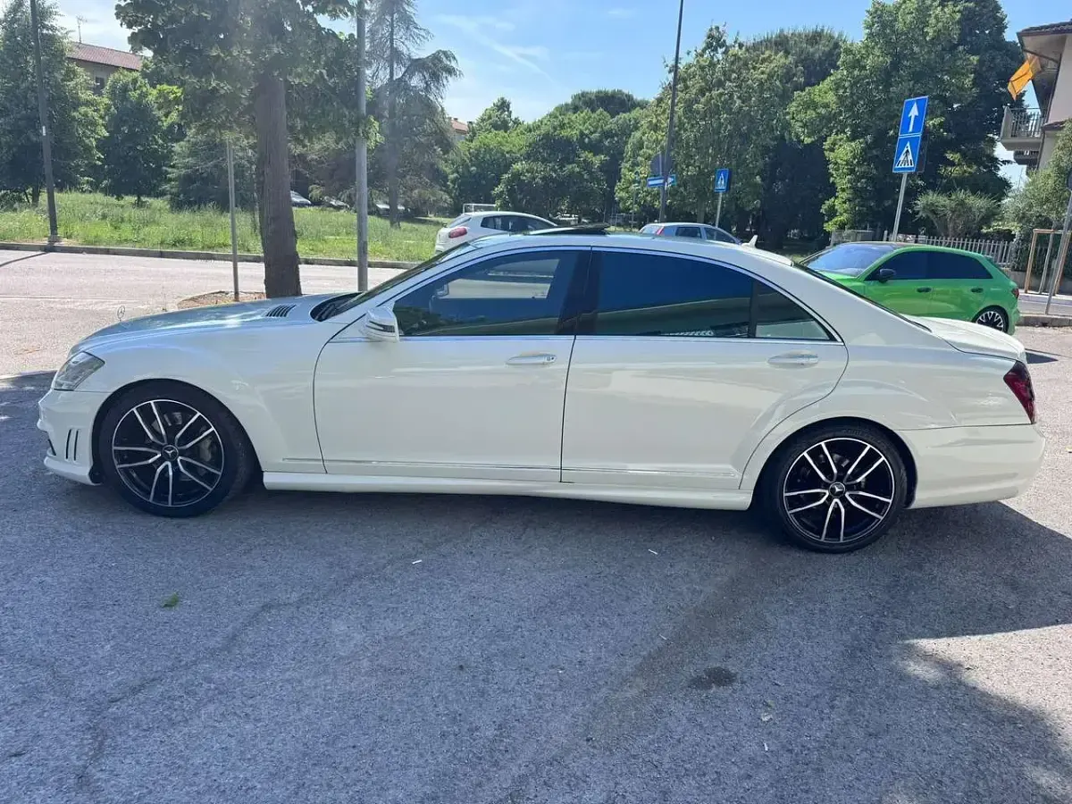 Usata Mercedes S320 Avantgarde 235 CV (172 kW) 2007 Bianco Berlina