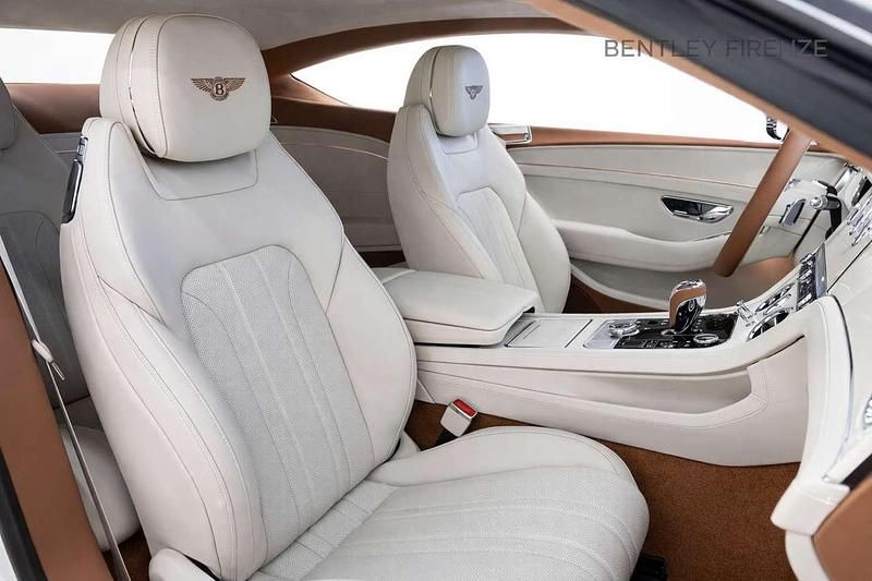 Nuova Bentley Continental 680 CV (500 kW) 2026 Bianco Coupé