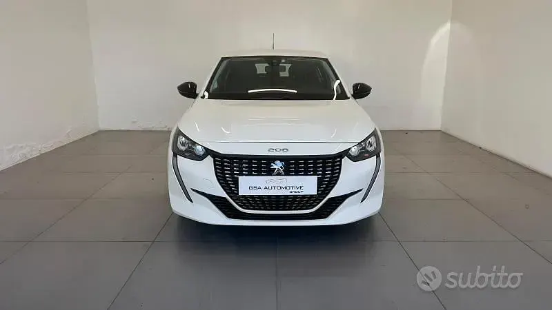 Usata Peugeot 208 Allure 102 CV (75 kW) 2022 Bianco Utilitaria
