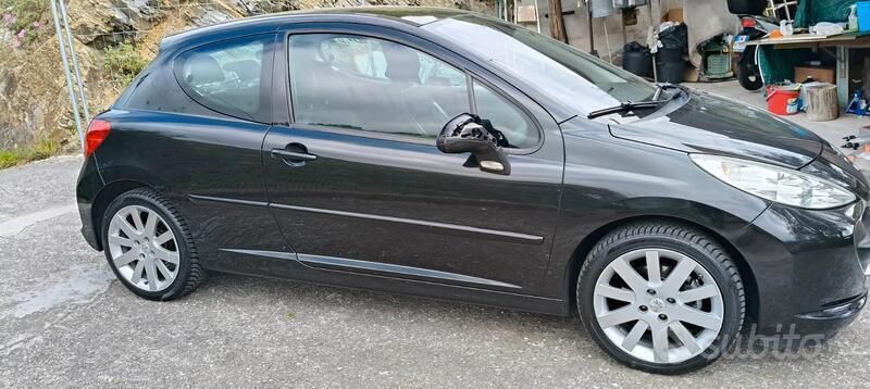 Usata Peugeot 207 2007 Nero Utilitaria