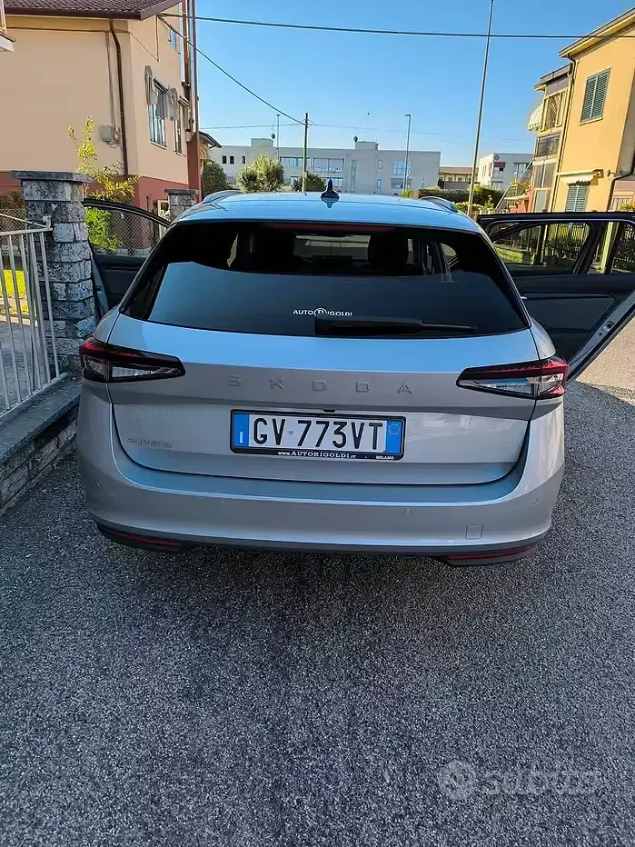 Usata Skoda Superb Selection 150 CV (110 kW) 2024 Grigio Station wagon
