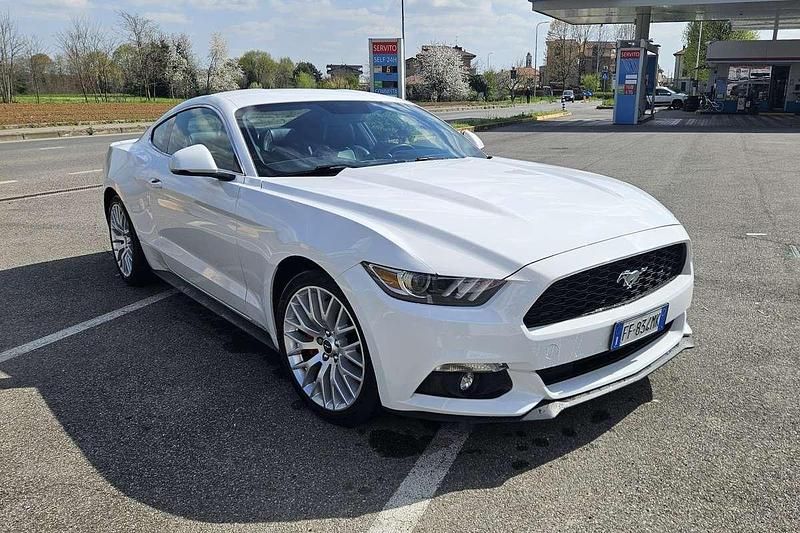 Usata 2016 Ford Mustang Fastback Coupé | 32.500 € (Buon prezzo) - Immagine 1/4