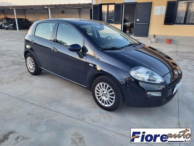Blu Usata 2017 Fiat Punto Street Due volumi | 8490 € (Molto cara) - Immagine 1/4