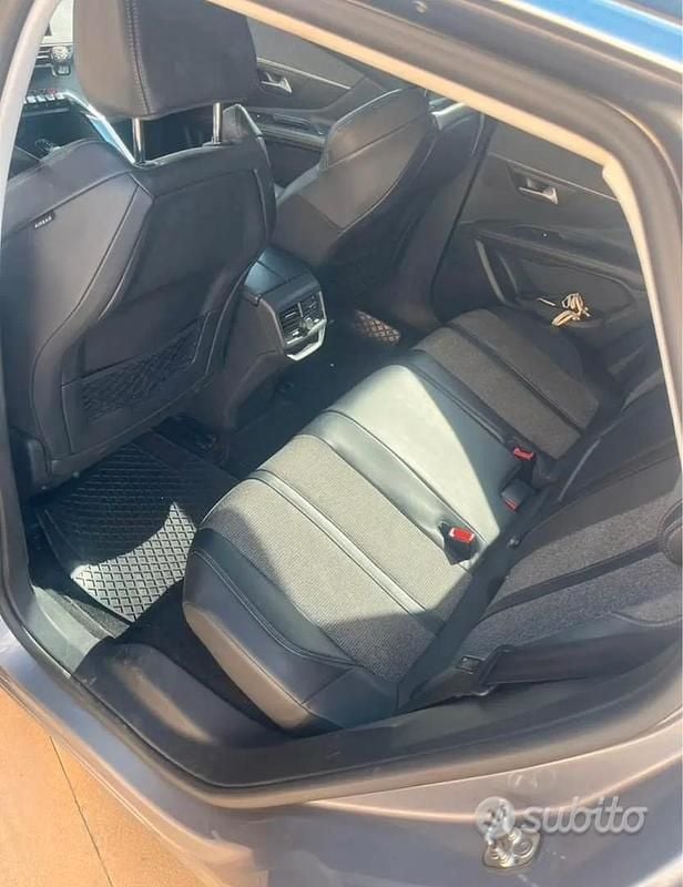 Usata Peugeot 3008 GT-line 120 CV (88 kW) 2018 Grigio SUV