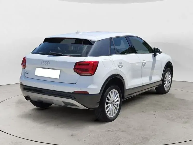 Usata Audi Q2 Business 116 CV (85 kW) 2017 Bianco SUV