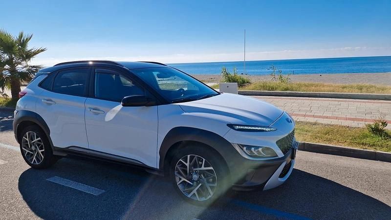Usata Hyundai Kona 104 CV (76 kW) 2021 Bianco SUV