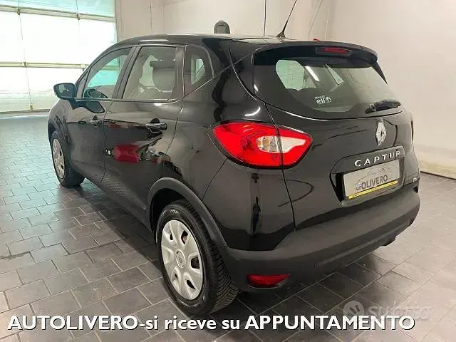 Usata Renault Captur 90 CV (66 kW) 2014 Nero SUV