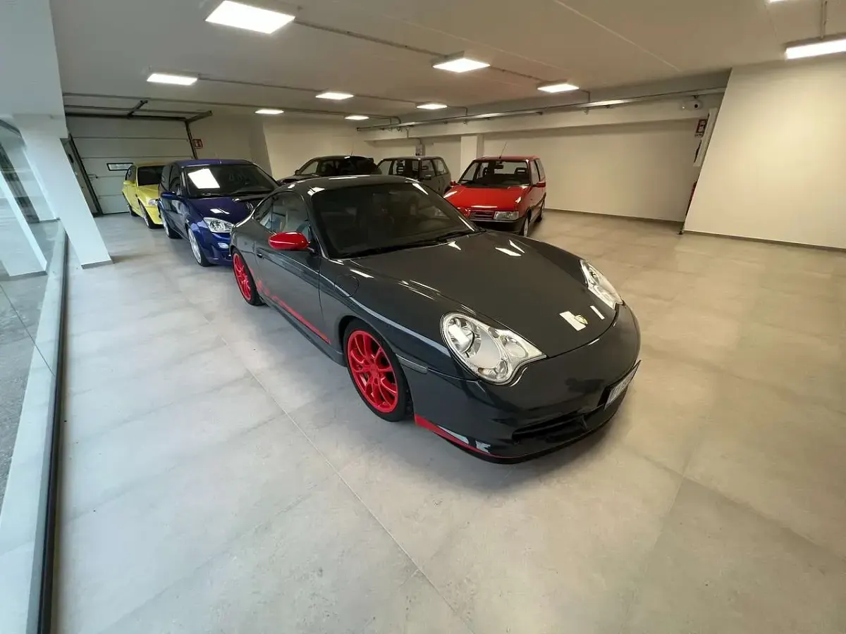Usata Porsche 996 381 CV (280 kW) 2003 Grigio Coupé