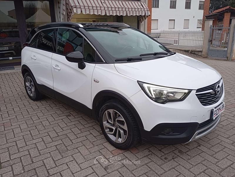 Usata Opel Crossland X GS Line 110 CV (80 kW) 2017 Bianco SUV