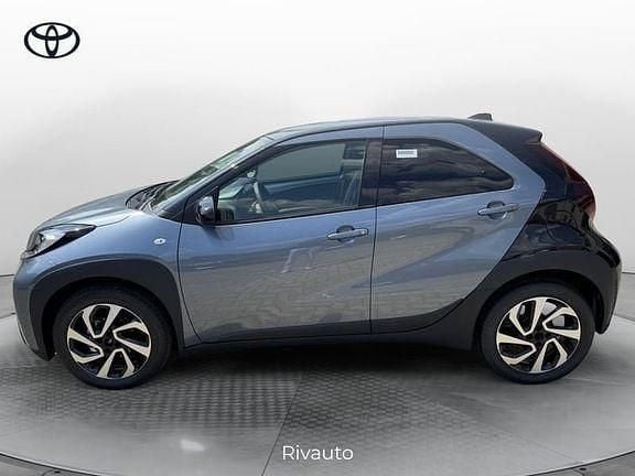 Nieuw Toyota Aygo X Trend 72 PK (52 kW) 2025 Blauw SUV