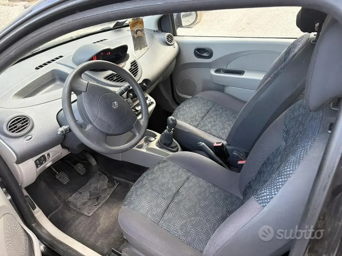 Usata Renault Twingo 58 CV (42 kW) 2007 Utilitaria