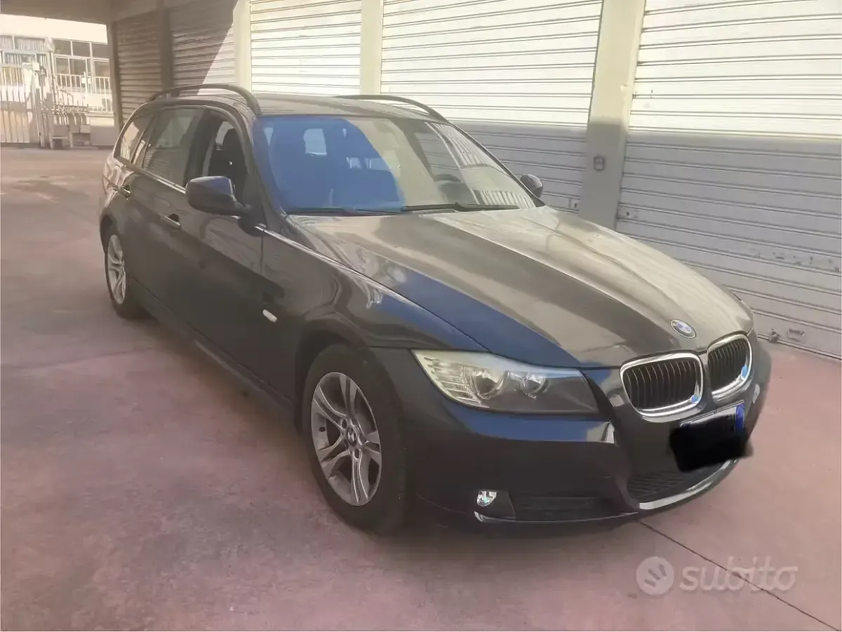 Usata BMW 318 143 CV (105 kW) 2009 Nero Station wagon