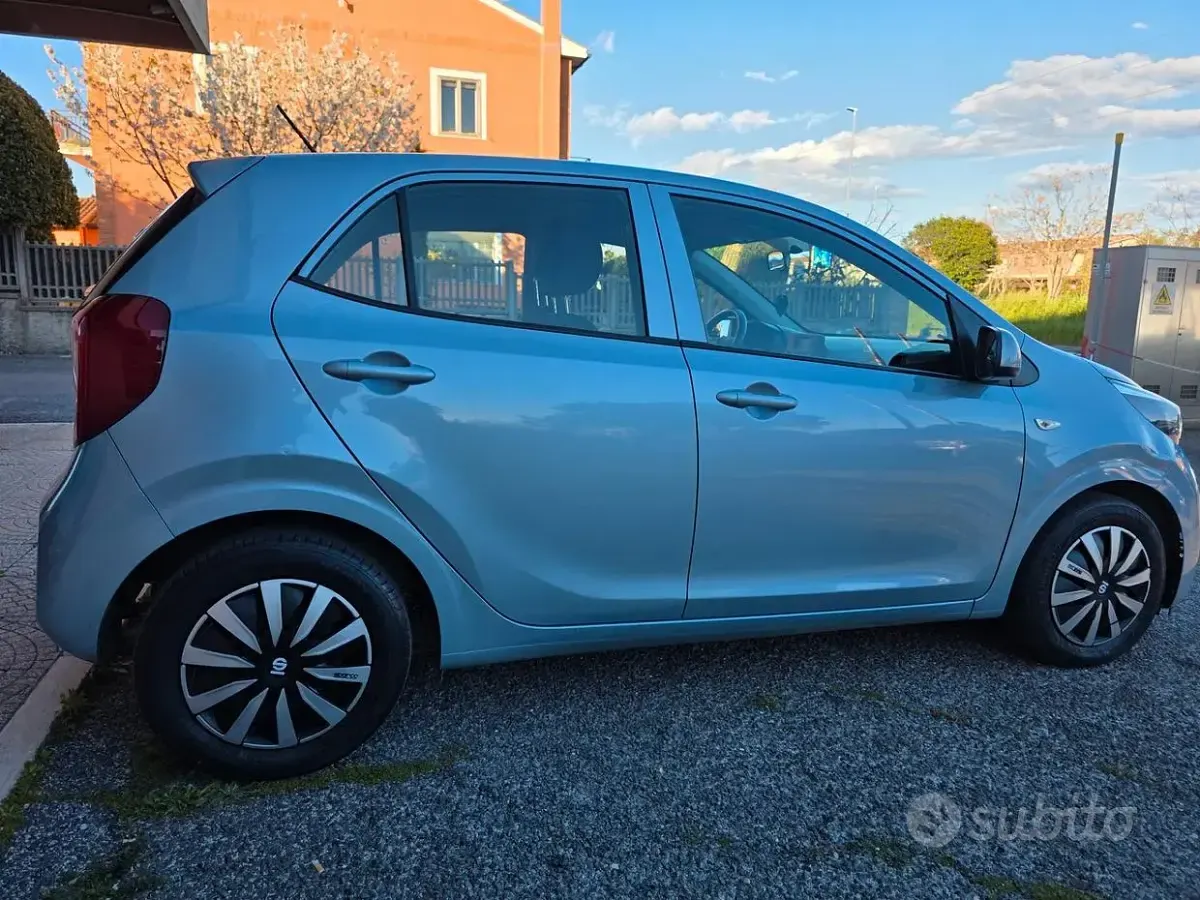Usata Kia Picanto 67 CV (49 kW) 2019 Blu Utilitaria