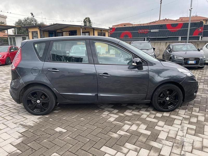 Usata Renault Scénic III Luxe 131 CV (96 kW) 2012 Grigio Monovolume