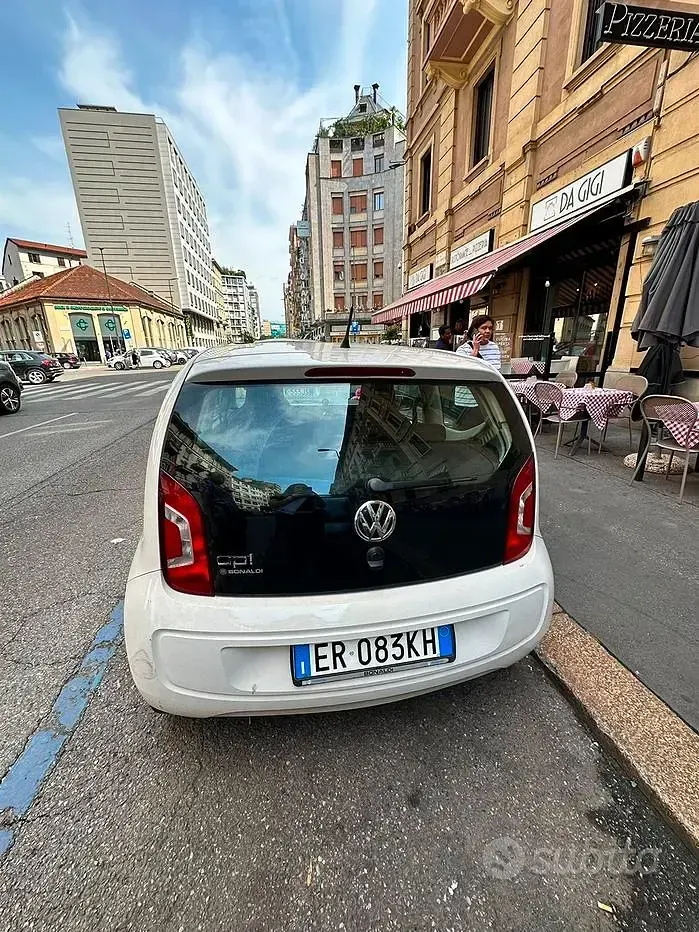 Usata VW up! Move 60 CV (44 kW) 2013 Bianco Utilitaria