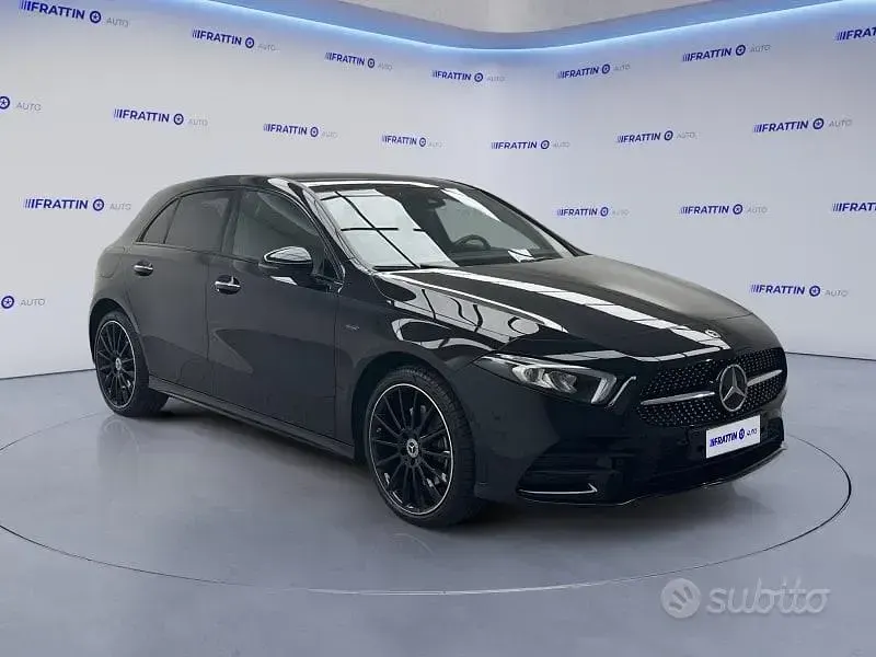 Usata Mercedes A250 Premium 160 CV (117 kW) 2021 Nero met Berlina