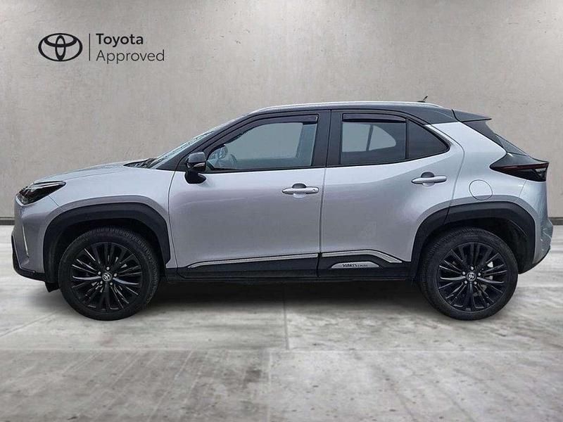 Usata Toyota Yaris Cross 92 CV (67 kW) 2022 Silver met SUV
