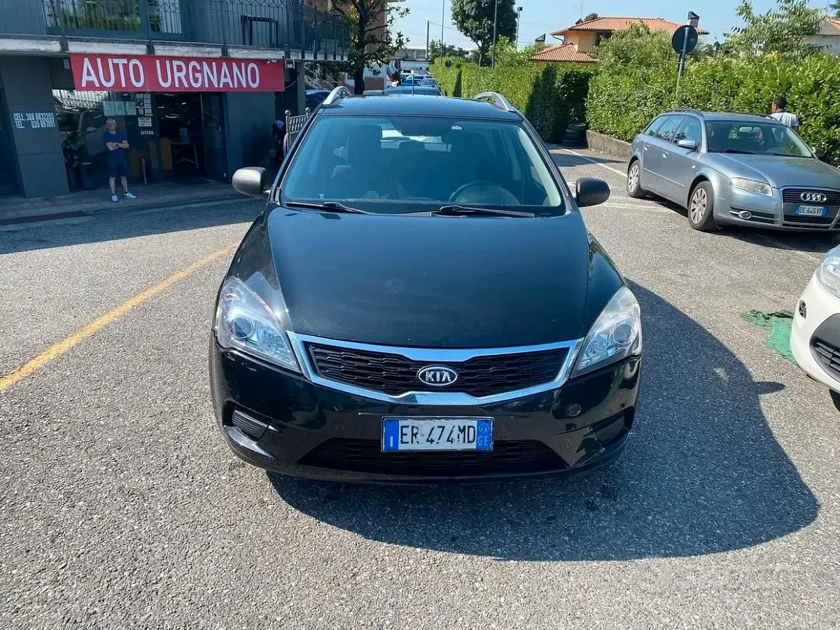 Usata Kia Ceed Sportswagon Active 98 CV (72 kW) 2013 Nero Station wagon