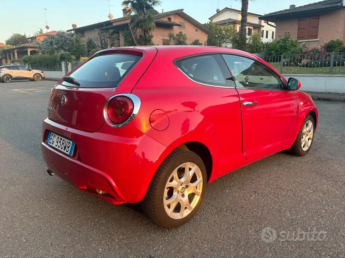 Usata Alfa Romeo MiTo 95 CV (69 kW) 2011 Rosso Utilitaria