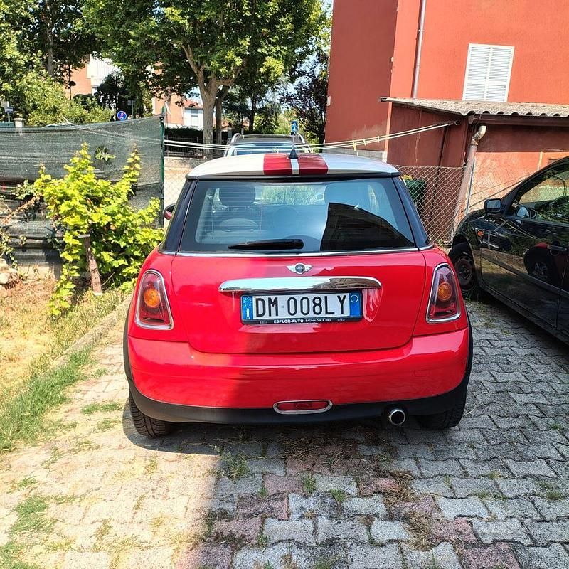 Rosso Usata 2008 Mini Cooper D Due volumi | 4200 € (Cara) - Immagine 1/4