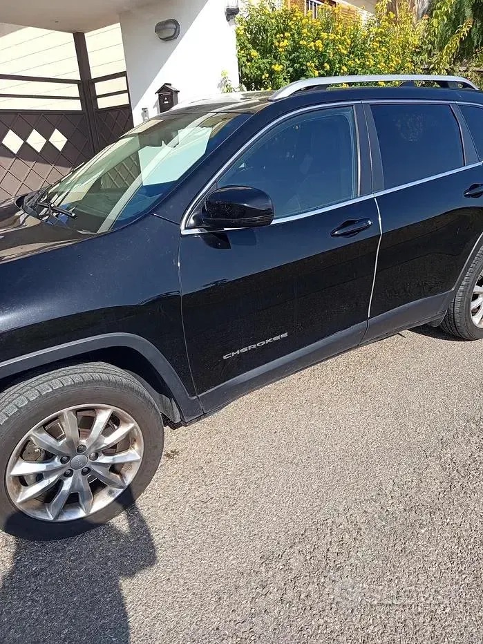 Usata Jeep Cherokee 140 CV (102 kW) 2017 Nero SUV