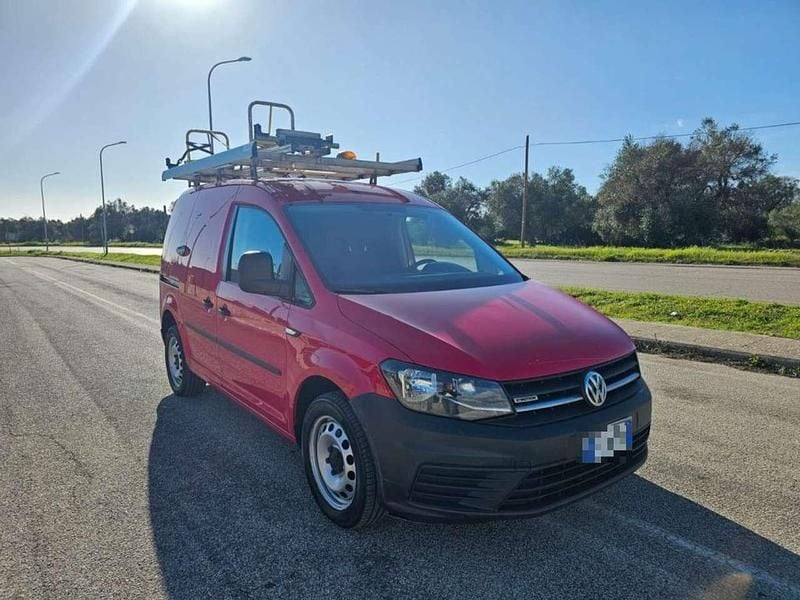 Begagnad VW Caddy 122 HK (89 kW) 2016 Röd Minibuss