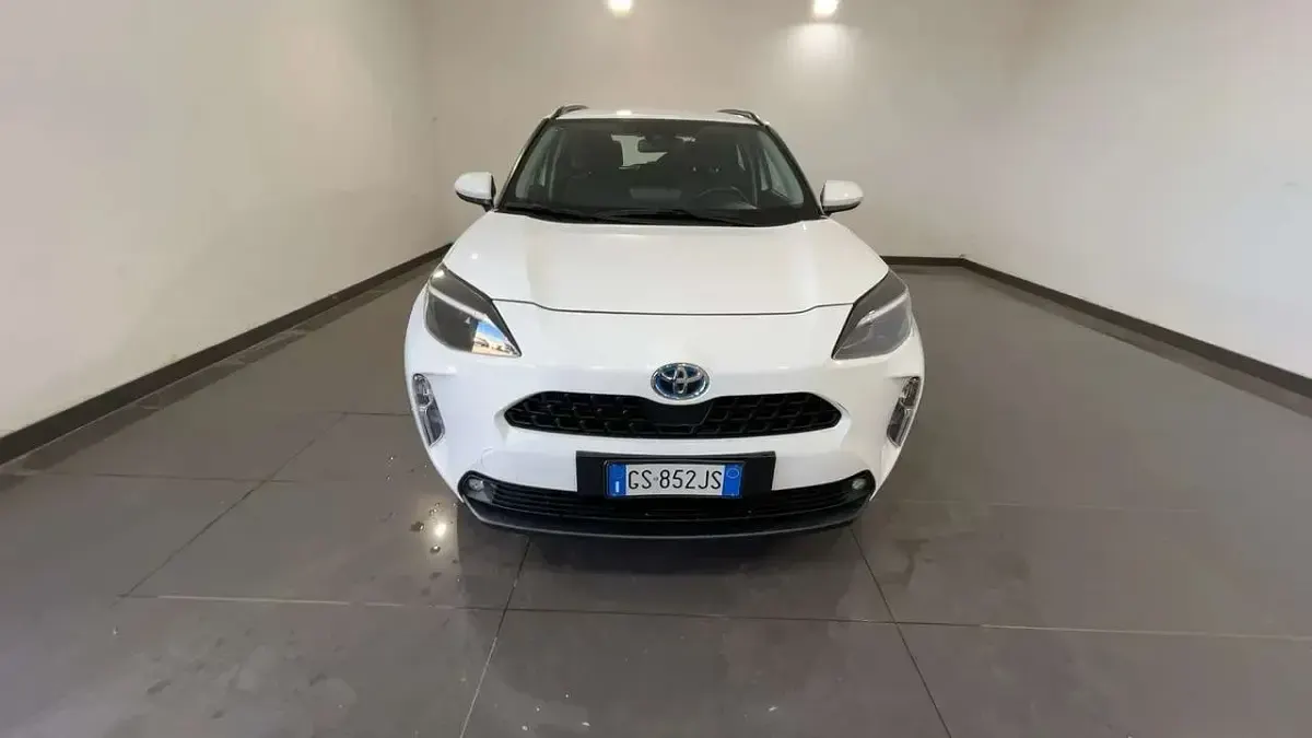 Usata Toyota Yaris Cross Active 118 CV (86 kW) 2021 Bianco SUV