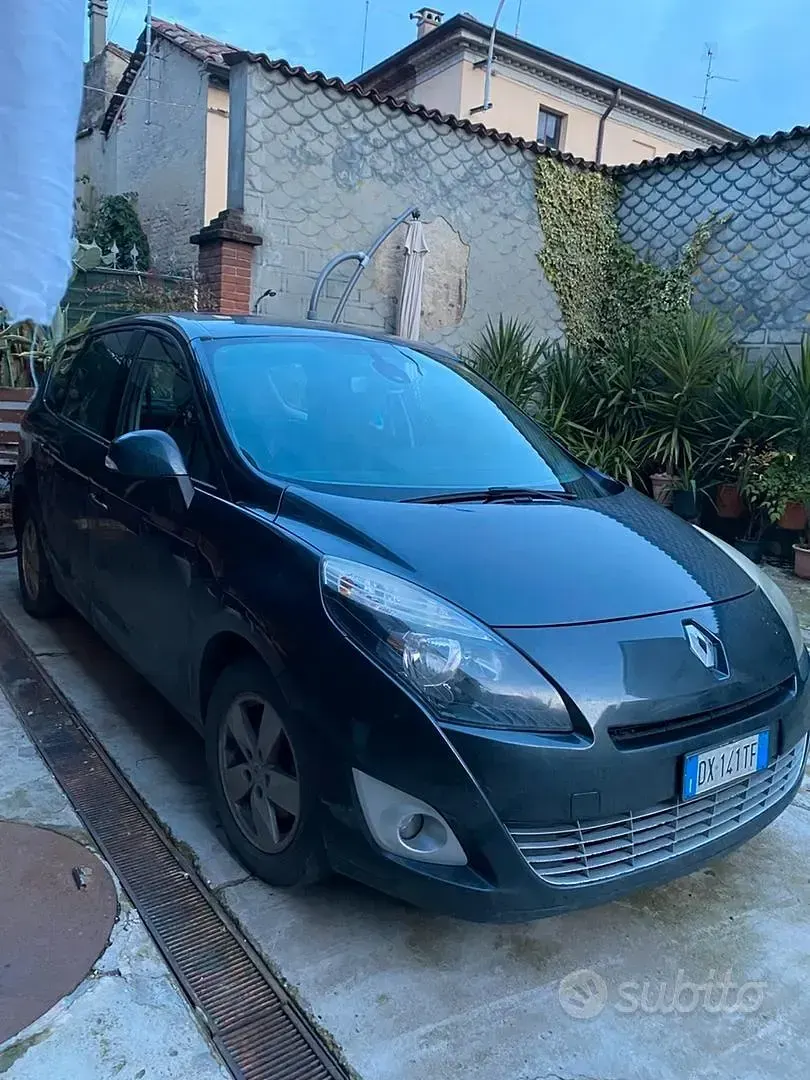 Usata Renault Grand Scénic II 2009 Grigio Monovolume