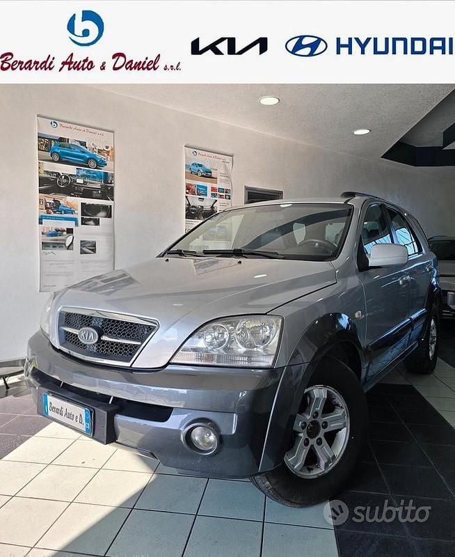 Usata Kia Sorento Active 140 CV (102 kW) 2005 Grigio SUV