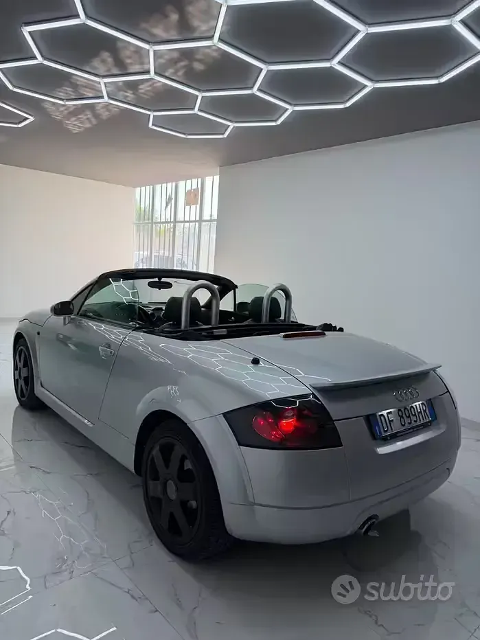 Usata Audi TT Roadster Prestige 150 CV (110 kW) 2003 Grigio Cabrio