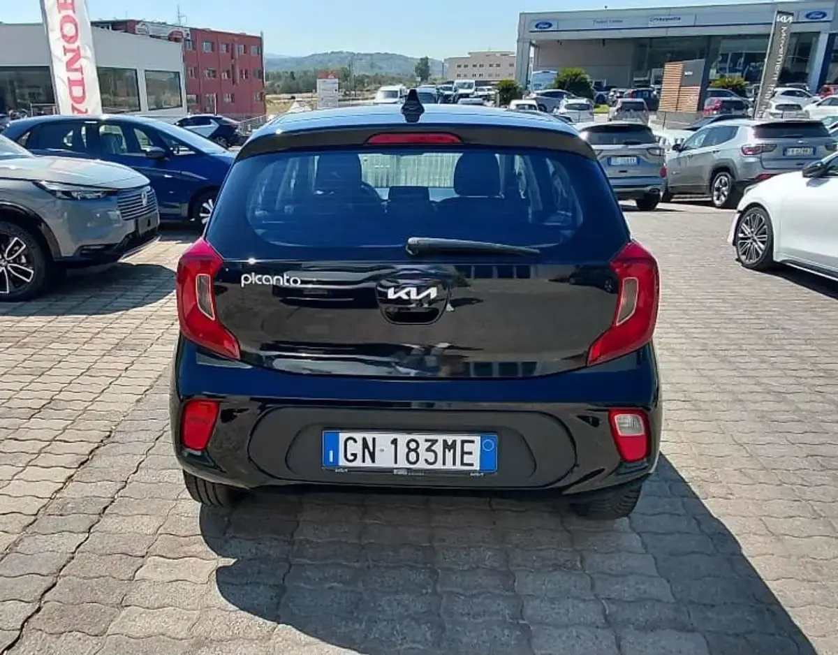 Usata Kia Picanto Urban 65 CV (47 kW) 2023 Nero Utilitaria