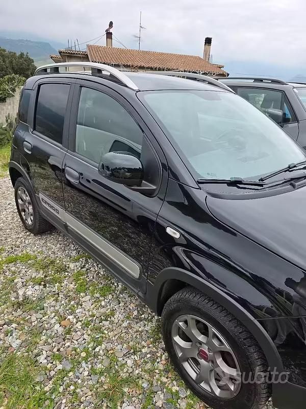 Usata Fiat Panda Cross Cross 95 CV (69 kW) 2016 Nero Utilitaria