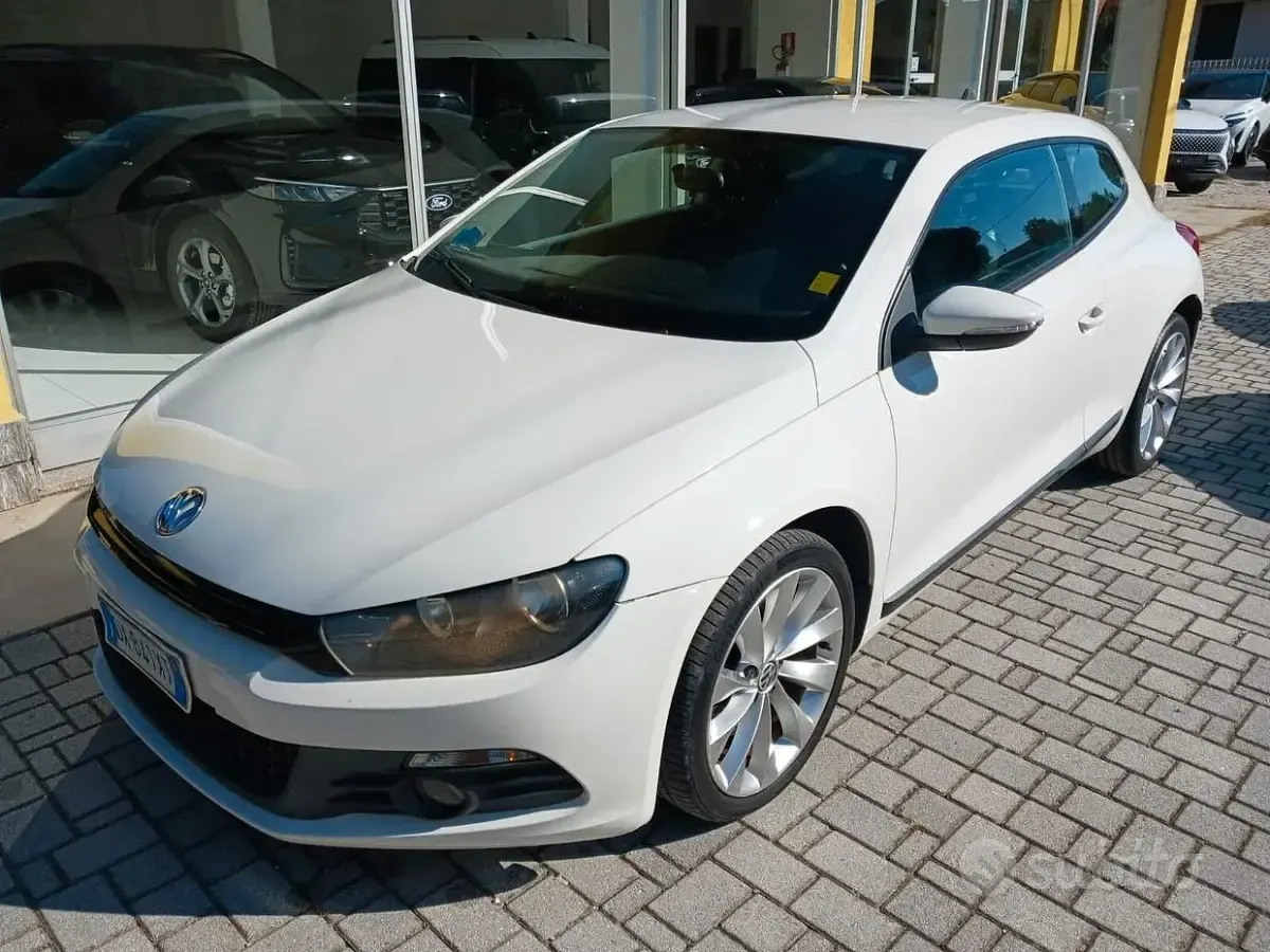Usata VW Scirocco 160 CV (117 kW) 2009 Bianco Coupé