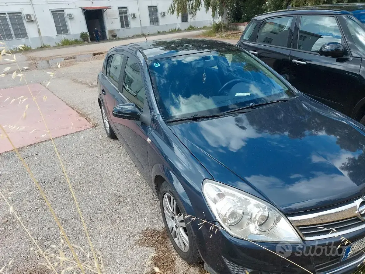 Usata Opel Astra 101 CV (74 kW) 2007 Berlina
