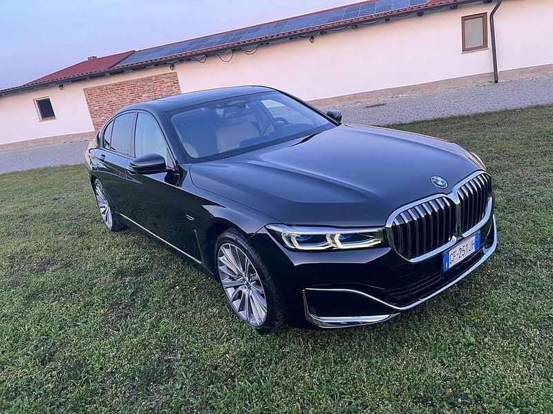 Usata BMW 745e 286 CV (210 kW) 2021 Nero Berlina