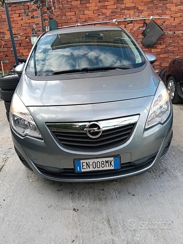 Usata Opel Meriva Cosmo 120 CV (88 kW) 2012 Grigio Monovolume