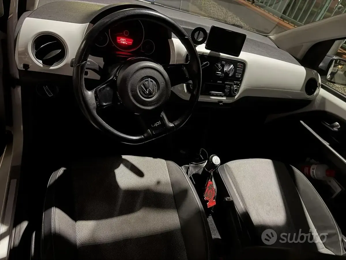 Usata VW up! 60 CV (44 kW) 2012 Bianco Utilitaria
