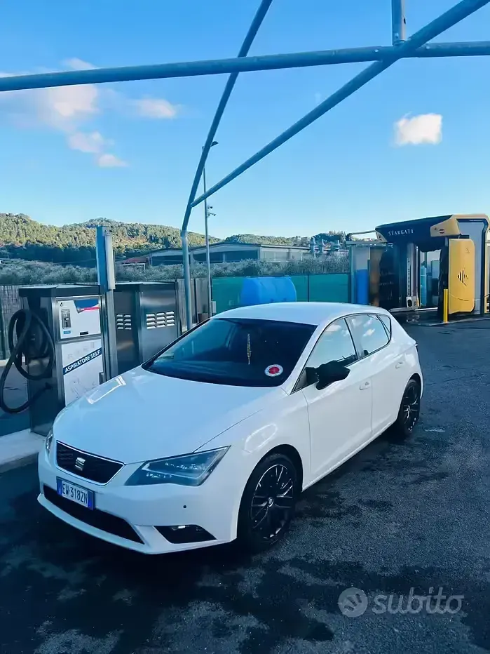 Usata Seat Leon 105 CV (77 kW) 2014 Bianco Berlina