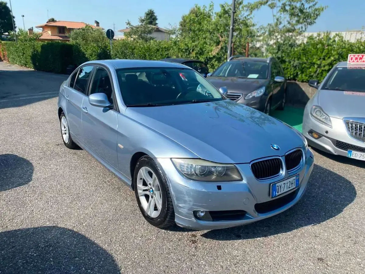 Usata BMW 320 M Sport 177 CV (130 kW) 2009 Blu/azzurro Berlina