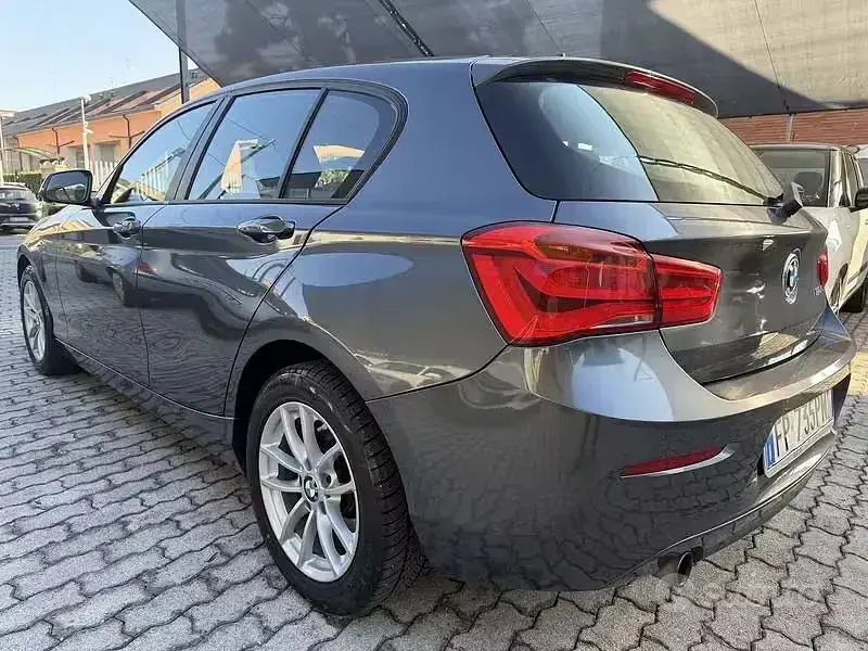 Usata BMW 116 Advantage 109 CV (80 kW) 2018 Grigio Utilitaria